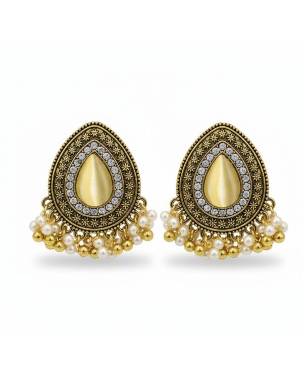 Leaf design pearl earing