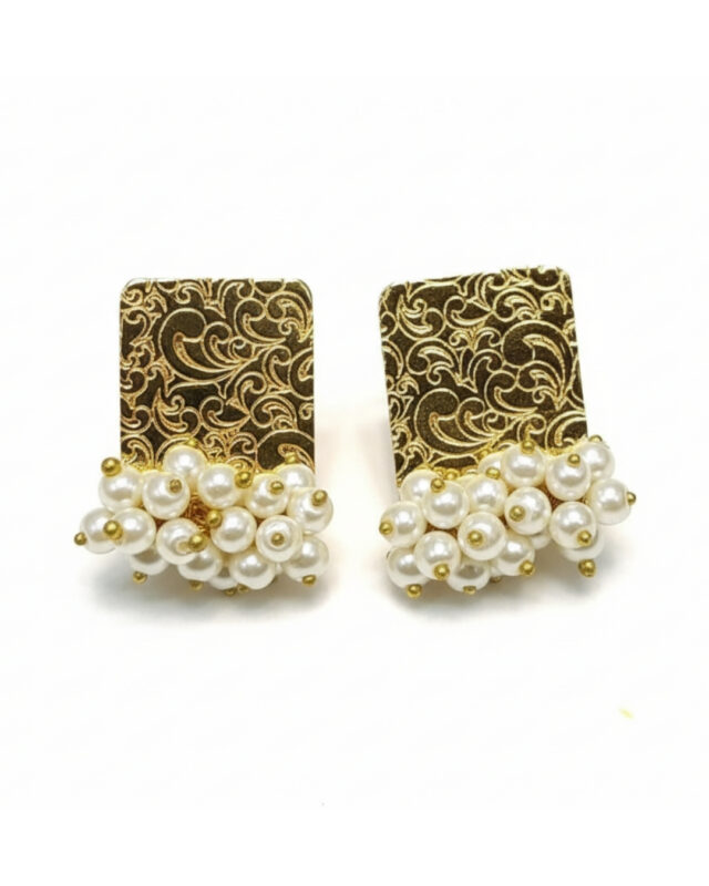 Gold berries earrings