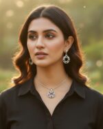 Lisa silver black locket necklace